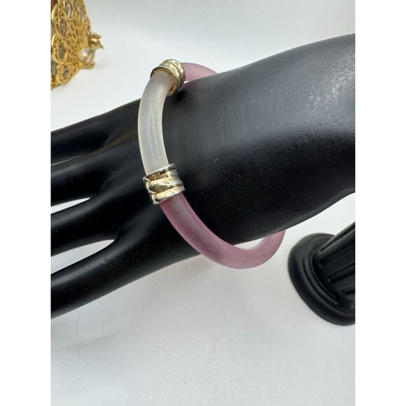 Vintage Frosted Lucite Bangle Bracelets Pink Clear And Pink Whit Metal Accent - Picture 3 of 9